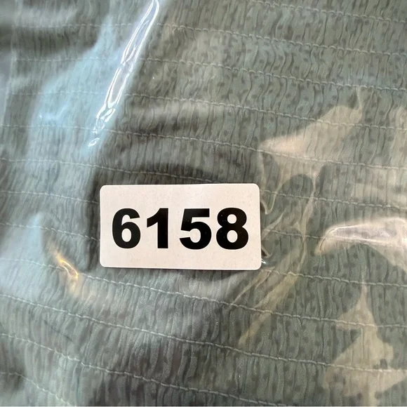 Abercrombie & Fitch Green Long Sleeve Smocked Waist Top Size XS 36158 - Picture 10 of 11